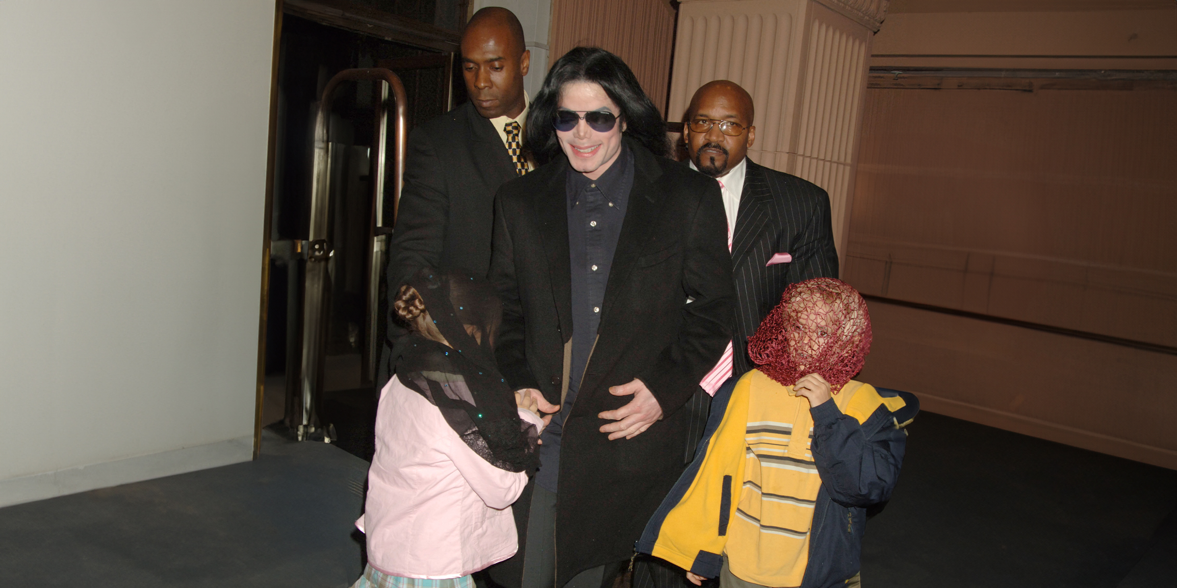 Michael Jackson’s Son Revealed the Real Reason Their Father Covered Their Faces with Masks – What Do His 3 Children Look Like Now?